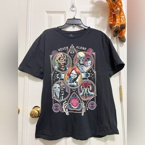 Universal Black Short Sleeve Tee with Artistic Design